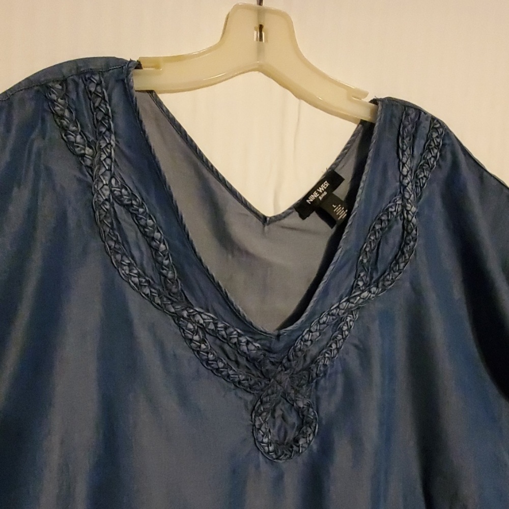 Nine West Denim Blouse. Size L.